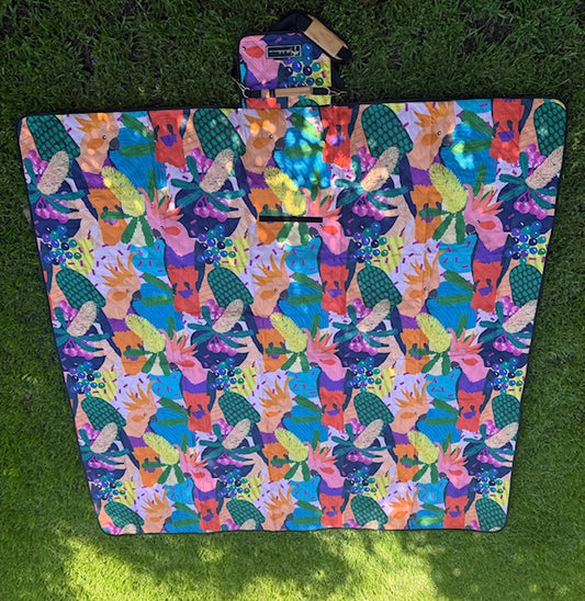 Koko' Picnic Blanket- Polly Want A Cracker